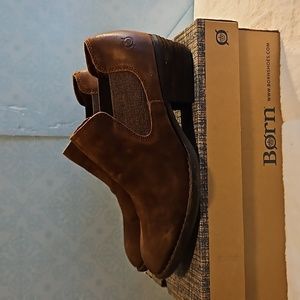 "Born" Suede 'Dallia'